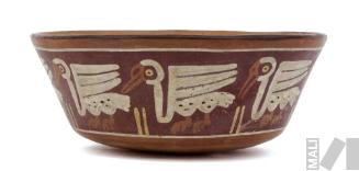 Plato con motivos de pelícanos