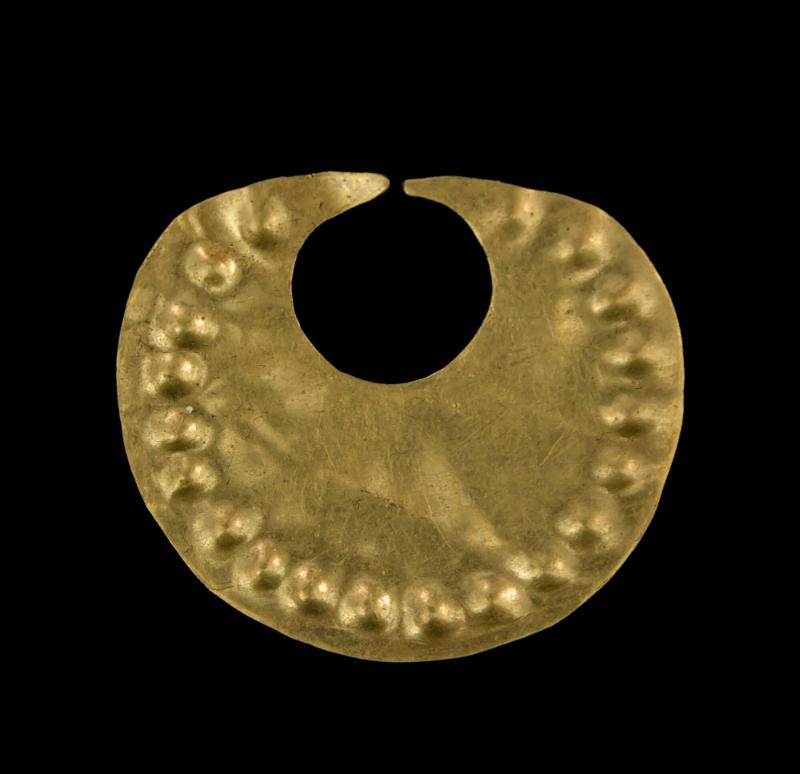 Nariguera de forma semi circular