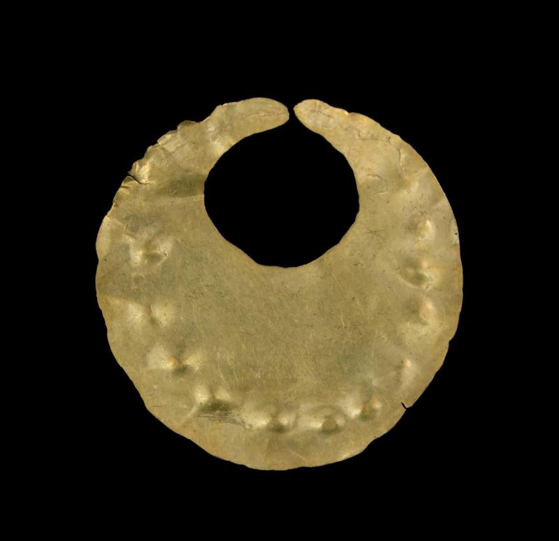 Nariguera de forma semi circular