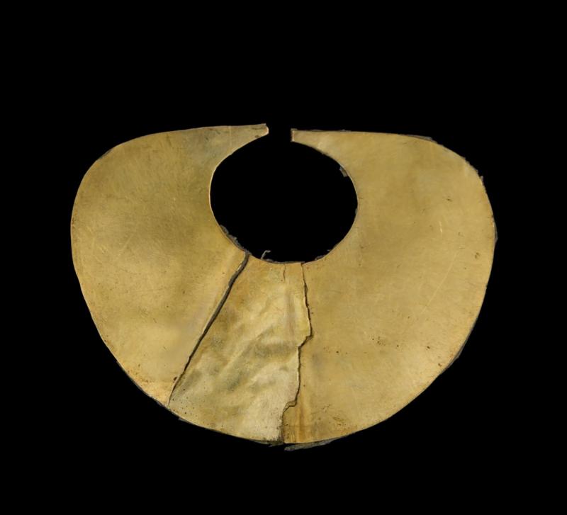 Nariguera de forma ovalada