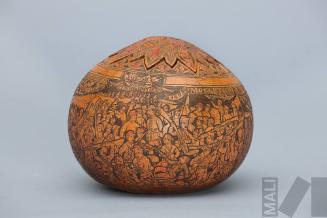 Mate azucarero con escenas de la Guerra del Pacífico