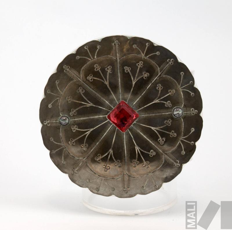 Placa de traje de danzante