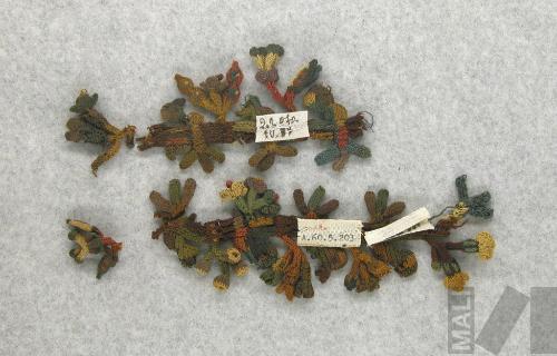 Adorno con motivos de plantas