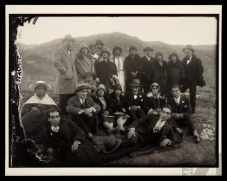 Grupo en salida campestre