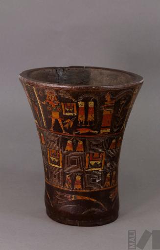 Quero con motivos incas y cantutas