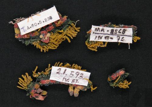 Adorno tridimensional en forma de plantas y frutos