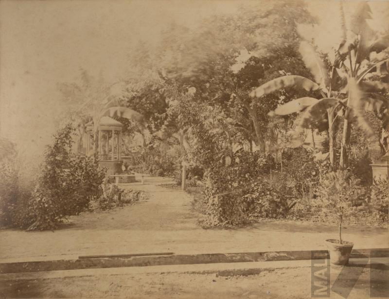 Estatua de Baco en el Parque de la Exposición
