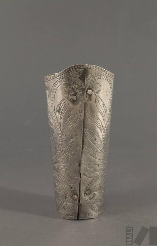 Par de mangas. Traje para escultura de Virgen María