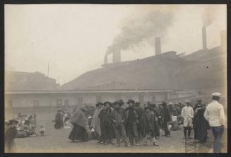 Trabajadores en asiento minero de la sierra central peruana