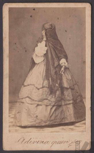 Leandra Raygada en disfraz de tapada