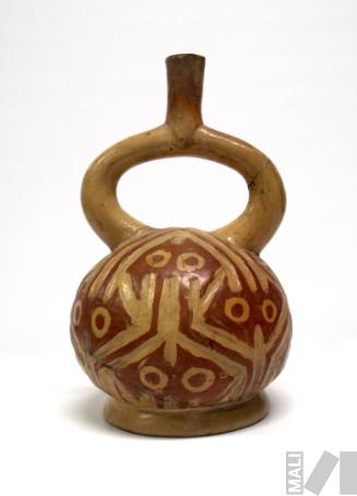 Botella con motivos estilizados de cabezas de serpientes