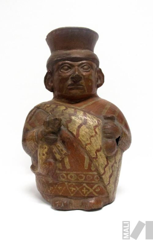 Cántaro escultórico