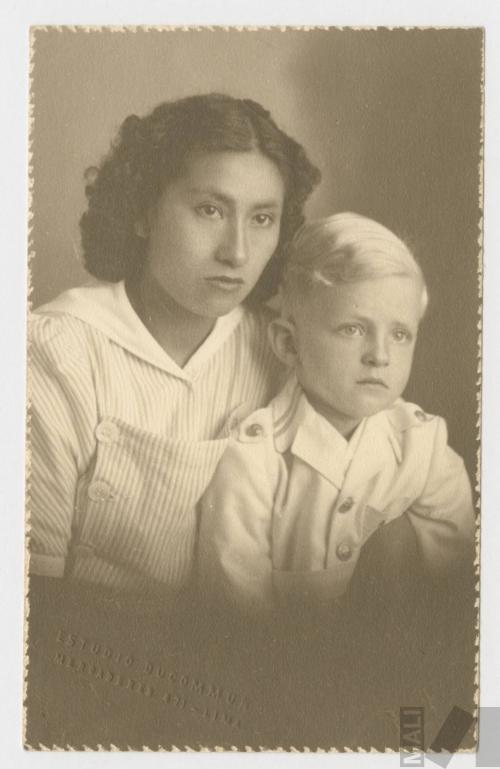 Mario Luis Canessa y su niñera