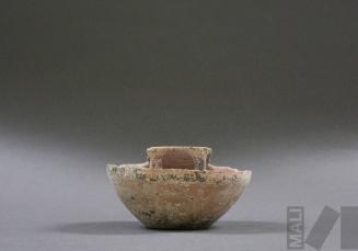 Cuenco con representación arquitectónica dentro