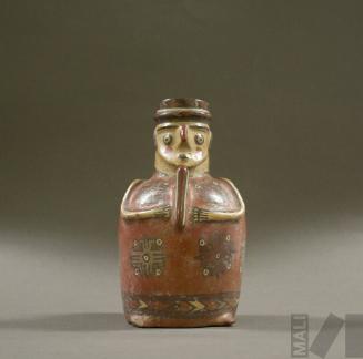 Botella con representación de personaje cargando un objeto alargado