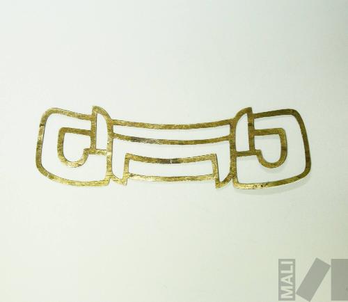 Prototipo para diseño de joyería con representación de colmillos de felino