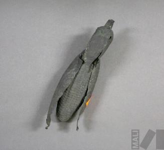 Escultura de maíces de metal