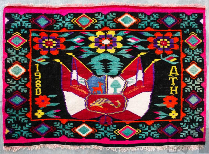 Frazada con diseño de escudo nacional