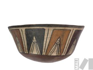 Cuenco con diseños estilizados