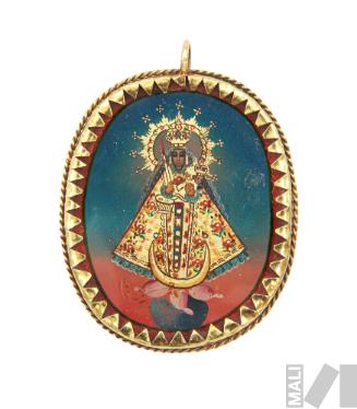 Medallón con imágenes de la Virgen de Copacabana y la 
Virgen del Carmen