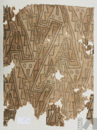 Fragmento de paño pintado con serpientes entrelazadas