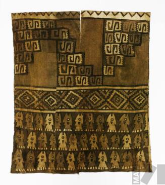 Uncu pintado con volutas, peces estilizados y banda de diamantes escalonada