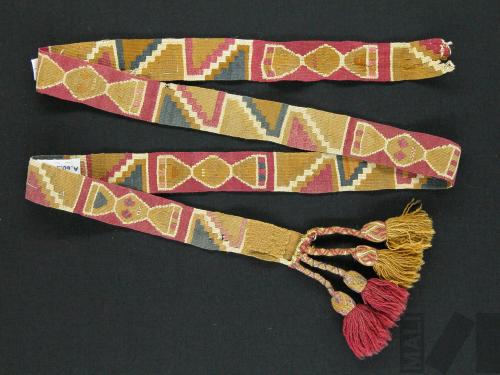 Cinta polícroma con diseños geométricos