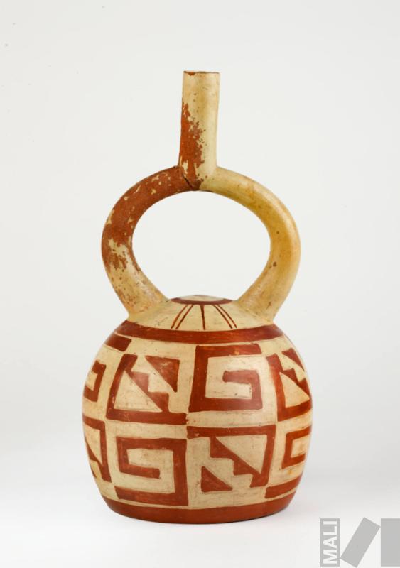 Botella con representación de motivos geométricos