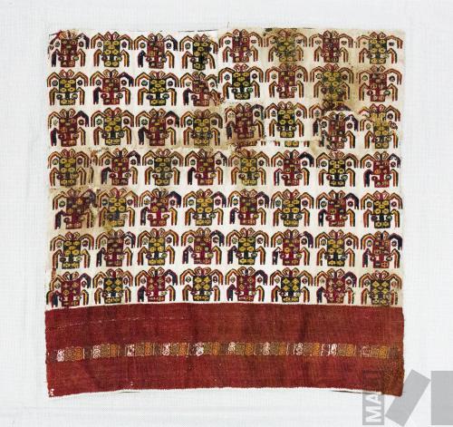 Fragmento de panel decorado con figuras de arañas