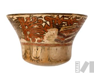 Taza decorada con personaje mítico antropomorfo en posición de vuelo
